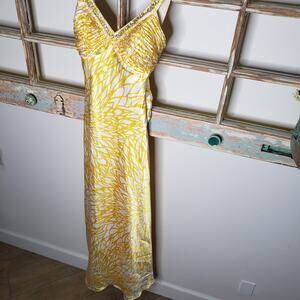 Morgan & C Yellow and White Dress with Crystal Neckline size 1/2